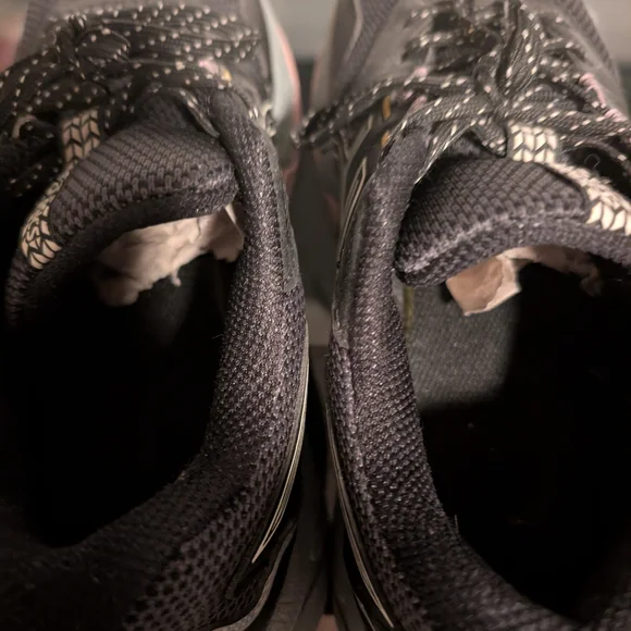 ASICS Women's Gel-Venture 8 Black Running Shoes Size 9 - Picture 7 of 8